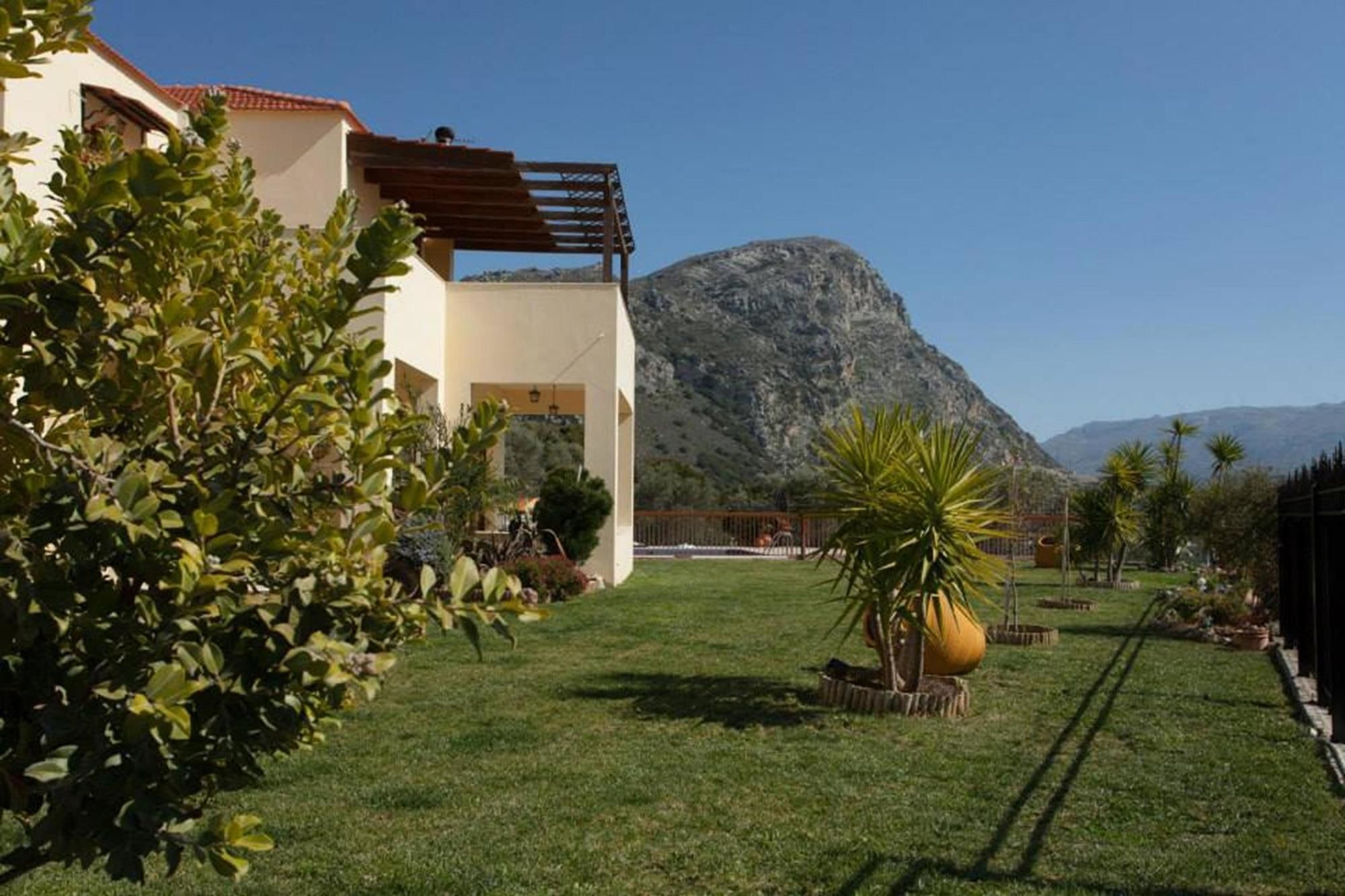 Louloudis Villa Spílion Exterior foto
