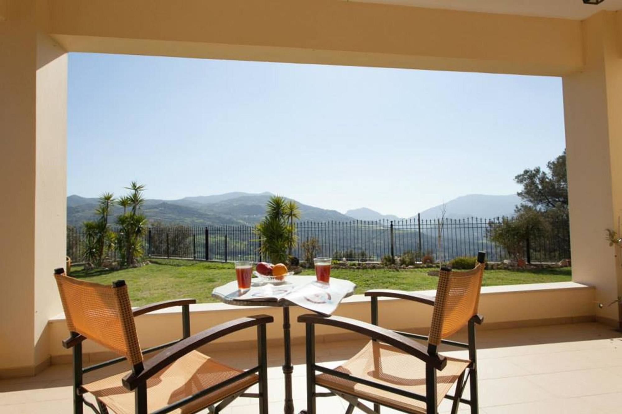 Louloudis Villa Spílion Exterior foto
